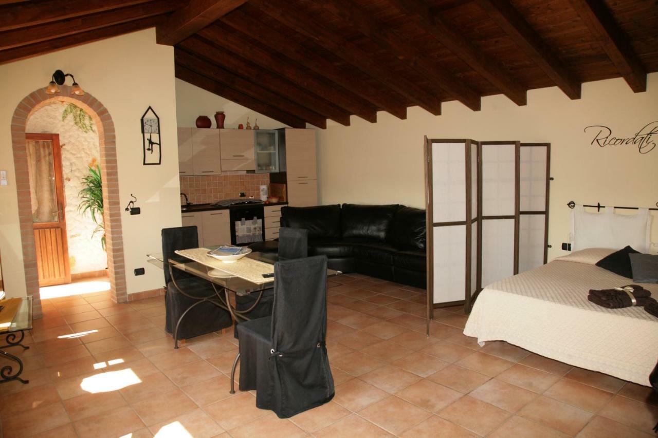 L'Isola Felice Apartment مونسيرّاتو المظهر الخارجي الصورة